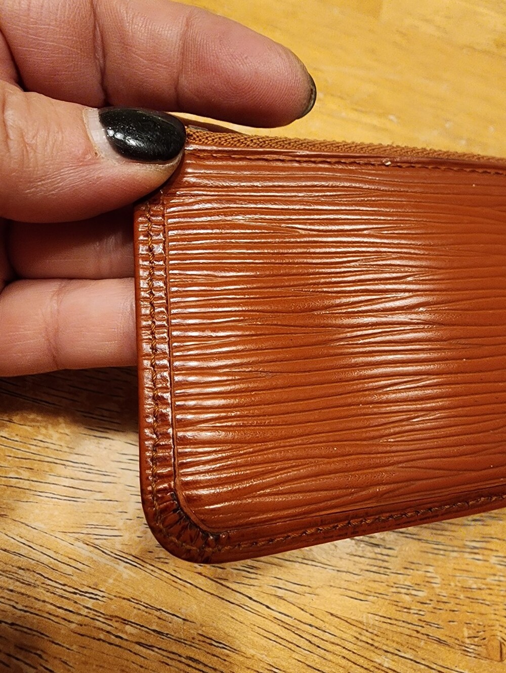 authentic Louis Vuitton Epi Leather Pochette Cles In Kenya Fawn - Picture 13 of 16